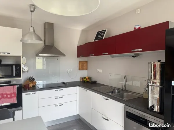 Triplex lumineux 125 m² - Garage + parking, chauffage au pellet, vue imprenable