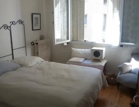 Chambre à louer 2 à 7 nuits / UNIQUEMENT FEMME