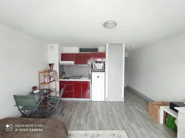 Studio 1 pièce 28 m²
