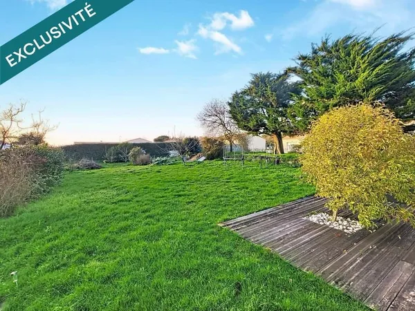 Terrain à bâtir - 700 m²