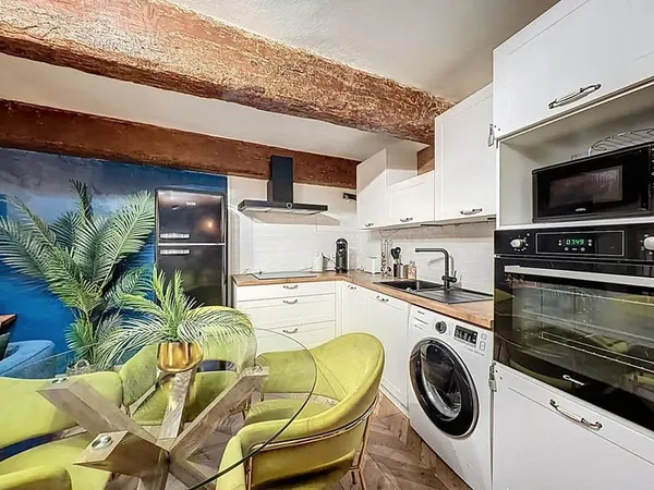 Appartement T2 de 35 m² rénové Centre historique Calme absolu