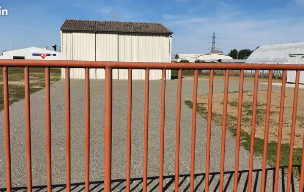 A Louer Local d'activité BEAUMONT EN VERON