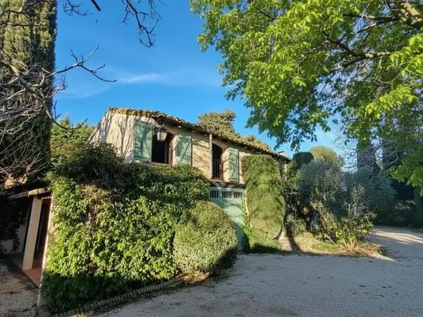 Caractère et authenticité pour ce mas Provençal