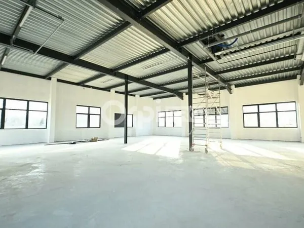 Local d'activité 2609 m²