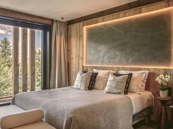 Appartement lumineux aux suites raffinées