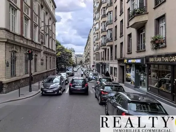 Boutique 300 m²