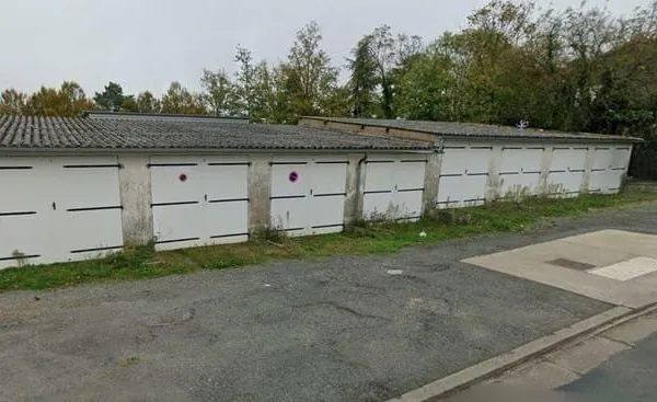 Stationnement Location Poitiers   60€