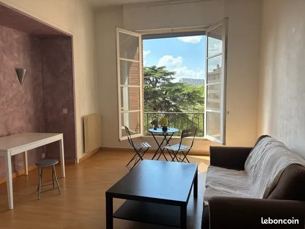T1bis 28m2 - Quartier St Cyprien Fer à Cheval - vue jardin