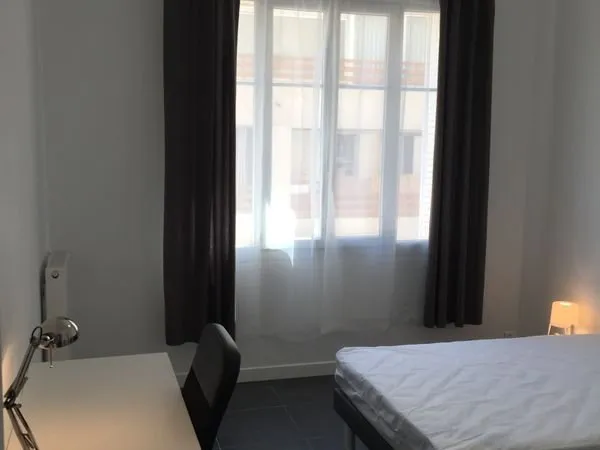 1 chambre libre en colocation - champs de mars