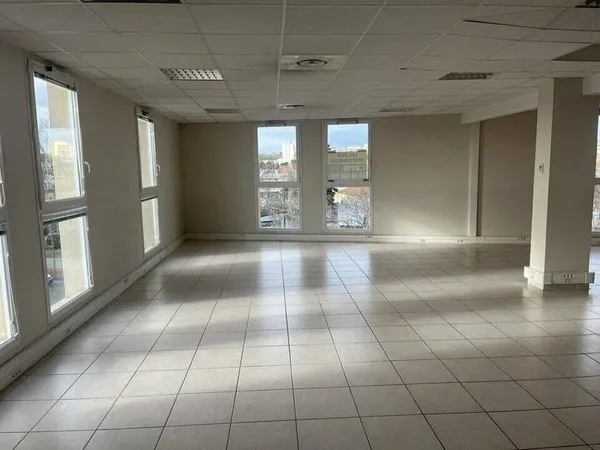 Bureaux 161 m²