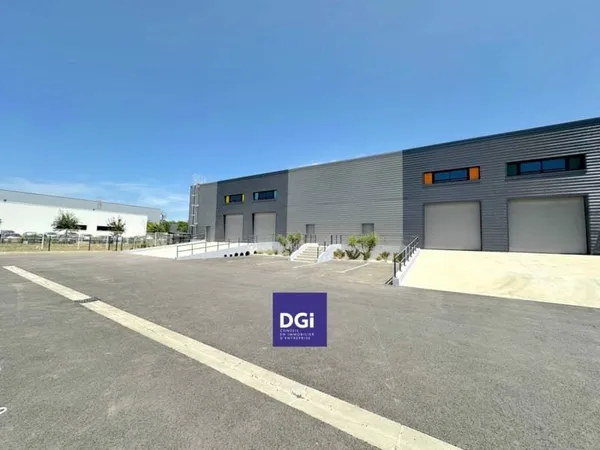 Local d'activité 310 m²