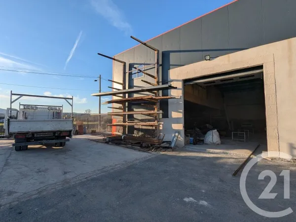 Local commercial 150 m²