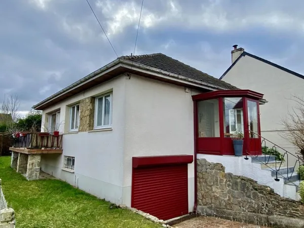 QUARTIER RECHERCHÉ - MAISON INDIVIDUELLE SUR SOUS-SOL COMPLET, GARAGE ET TERRAIN