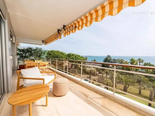 Appartement 5 pièces 150 m²