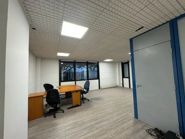 Loue bureaux 42m²