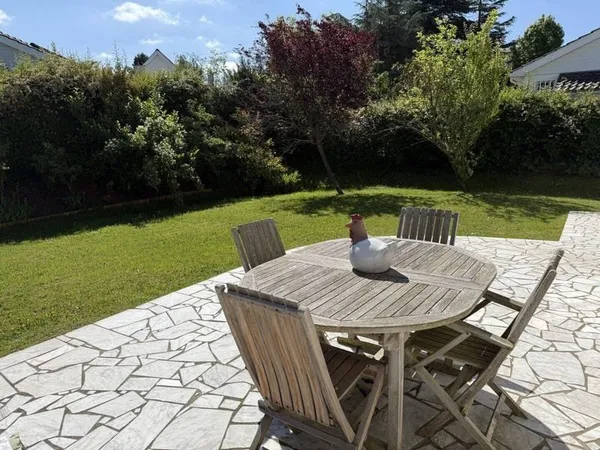 Maison 7 pièces 225 m²