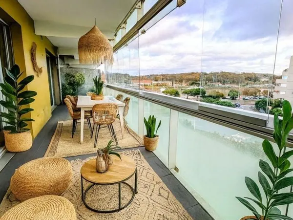 Terrasse, ascenseur et parking couvert !