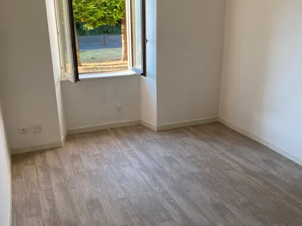 Bel appartement T2 refait à neuf