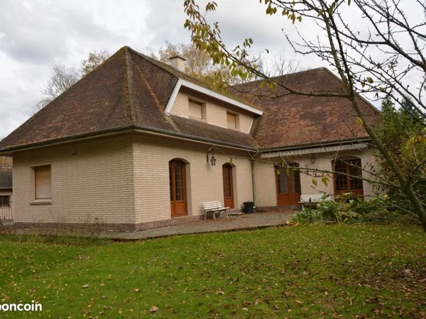Maison 8 pièces 212 m²