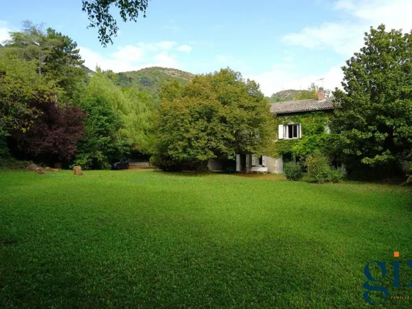 Maison 7 pièces 179 m²