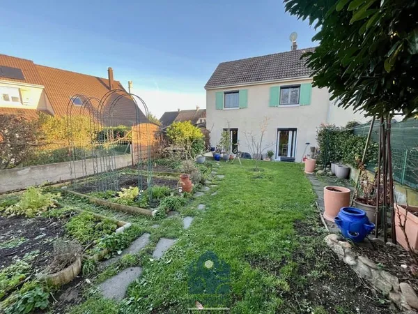 Maison 5 pièces avec jardin