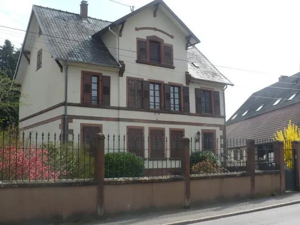 BELLE MAISON DE CARACTERE DE 270m² et 15 ares A INGWILLER