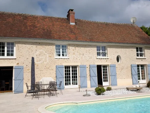 Maison 7 pièces 210 m²