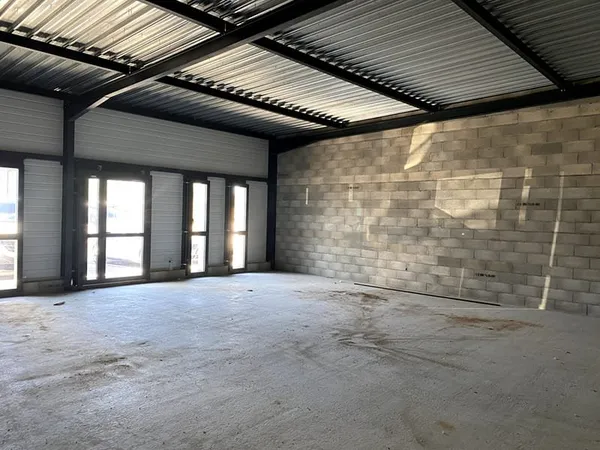 Local commercial 96 m²