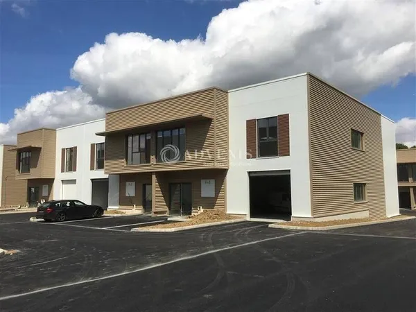 Local d'activité 334 m²