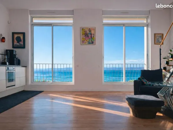 Duplex vue mer - esprit maison - Corniche Kennedy