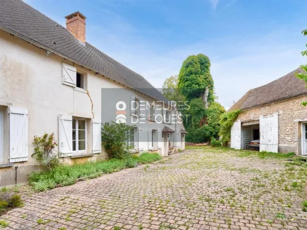 Vends maison à rénover - 185.13m² - 7 pièces, 4 chambres - Courgent 78790
