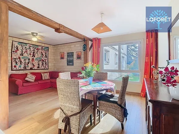 À vendre - Appartement T4 de 86 m² -Parking - Montigny-le-Bretonneux - Quartier des Près