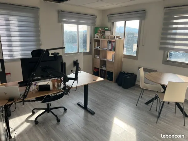 Bureaux lumineux de 100m² - Mas Guérido proche Perpignan