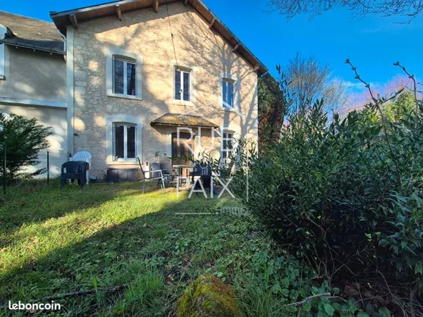 Maison 8 pièces 196 m²