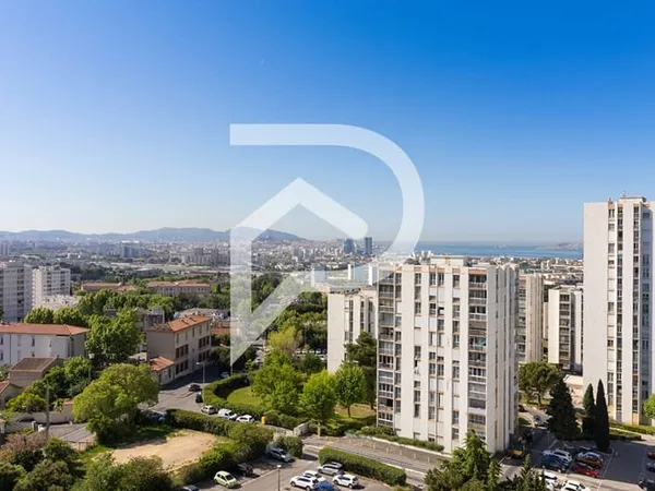 Marseille 13014, appartement lumineuxT3 de 61m2 vue mer imprenable.