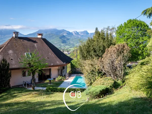 Maison 7 pièces 205 m²
