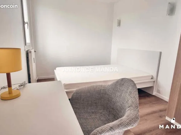 Chambre 5 pièces 11 m²