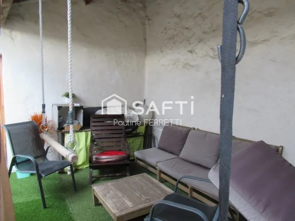 A saisir : 2 appartements (T3/T2) + garage de 100m2
