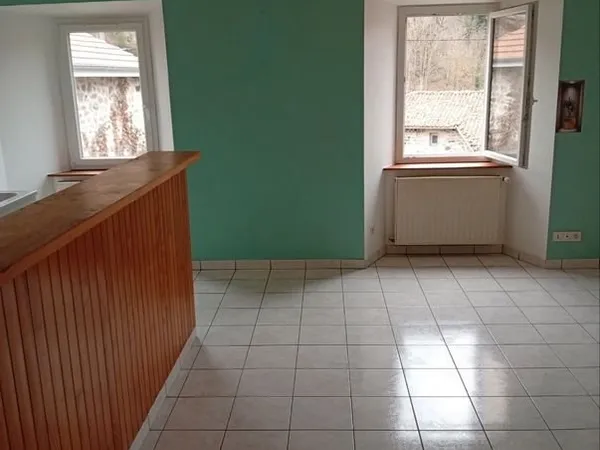 CHARMANT T2 45m2 AVEC EXTÉRIEUR