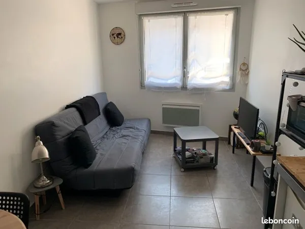 Studio neuf centre ville au calme