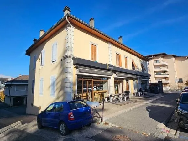Appartement 8 pièces 225 m²