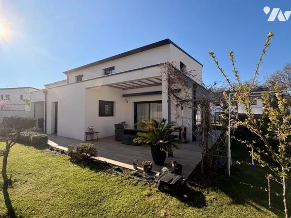 Maison 7 pièces 166 m²