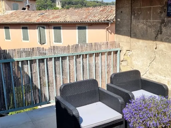 Cadenet centre - Appartement T3 100m2 avec terrasse
