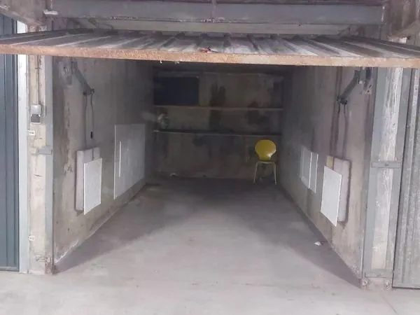 Vend garage fermé
