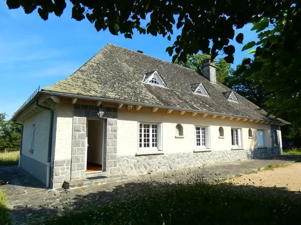 RARE BELLE MAISON PIERRE 1,5 HECTARES