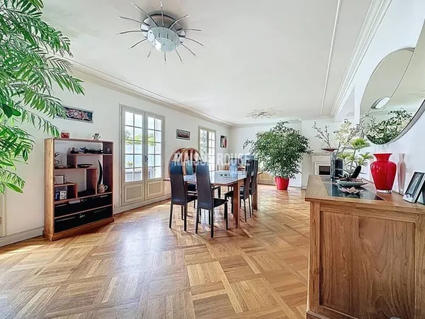 Maison 8 pièces 170 m²