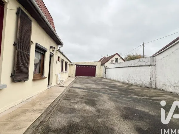 Maison 7 pièces 318 m²