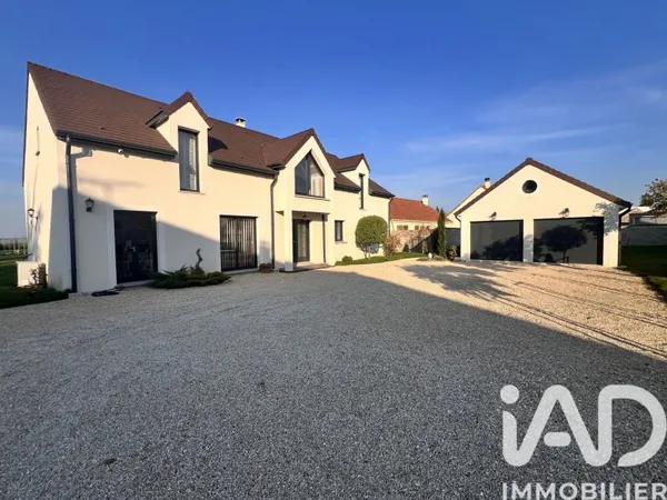 Maison 10 pièces 288 m²