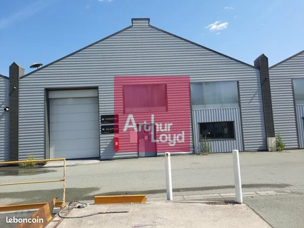 Local d'activité 1 000 m²