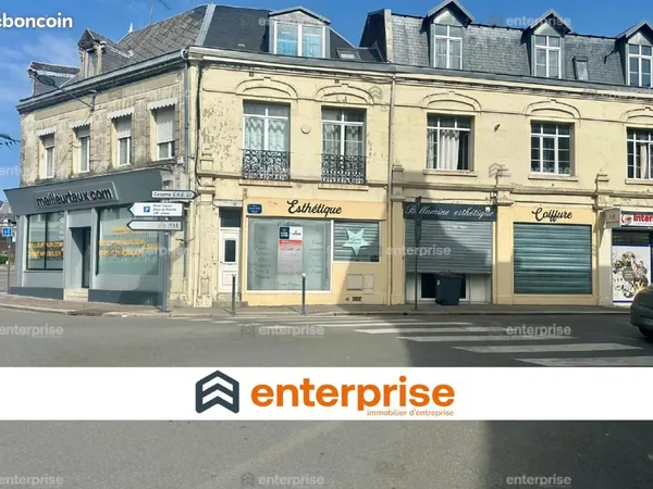 Local commercial 156 m²
